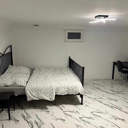 Nice Calm Souterrain Appertment In Ратинген Екстериор снимка