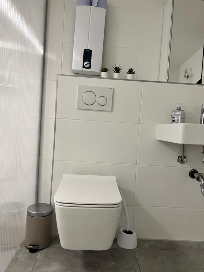 Nice Calm Souterrain Appertment In Ратинген Екстериор снимка