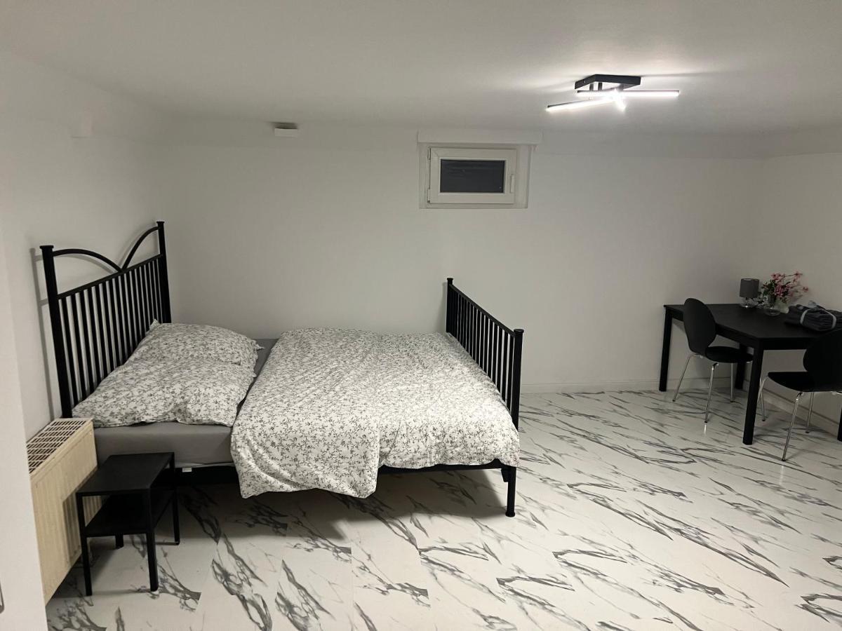 Nice Calm Souterrain Appertment In Ратинген Екстериор снимка